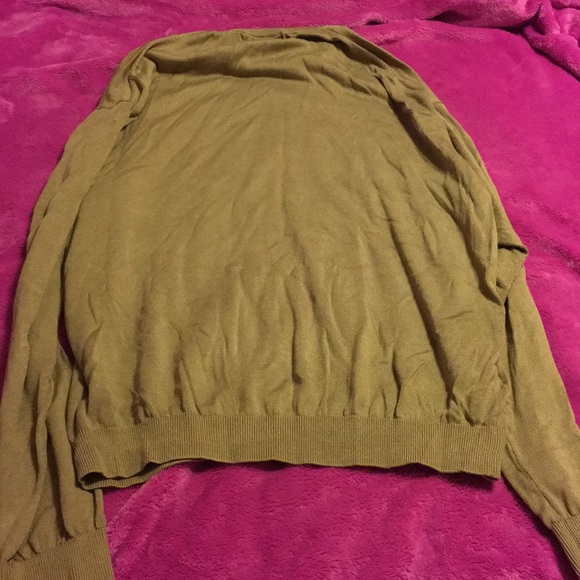 Shirt - Picture 4 of 4